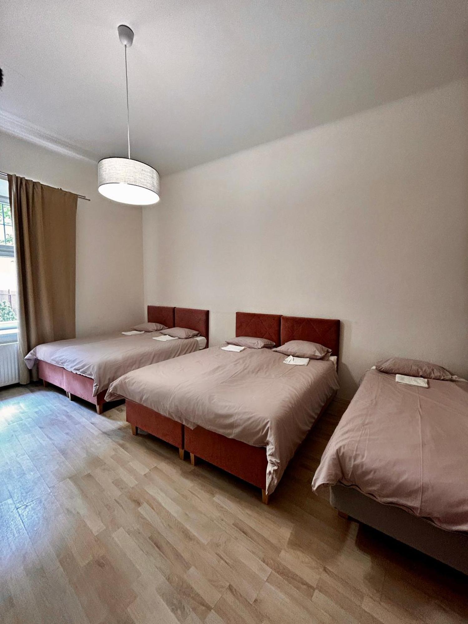Harmony Aparthotel Краков Экстерьер фото