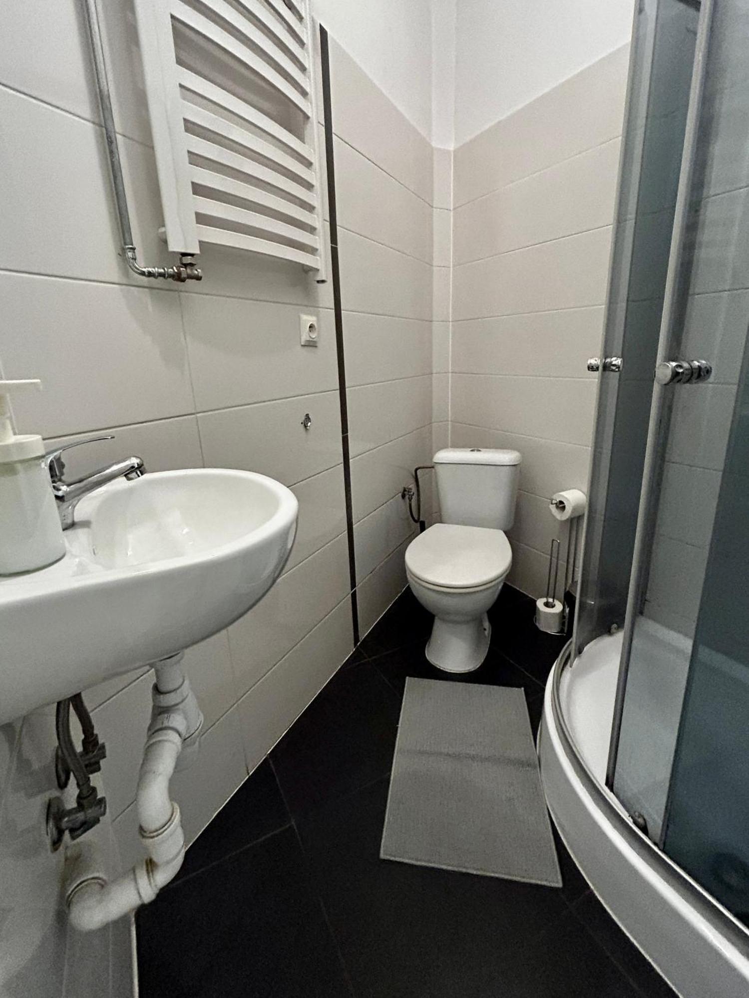 Harmony Aparthotel Краков Экстерьер фото