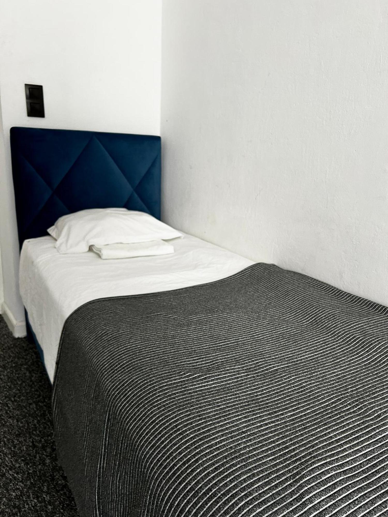 Harmony Aparthotel Краков Экстерьер фото
